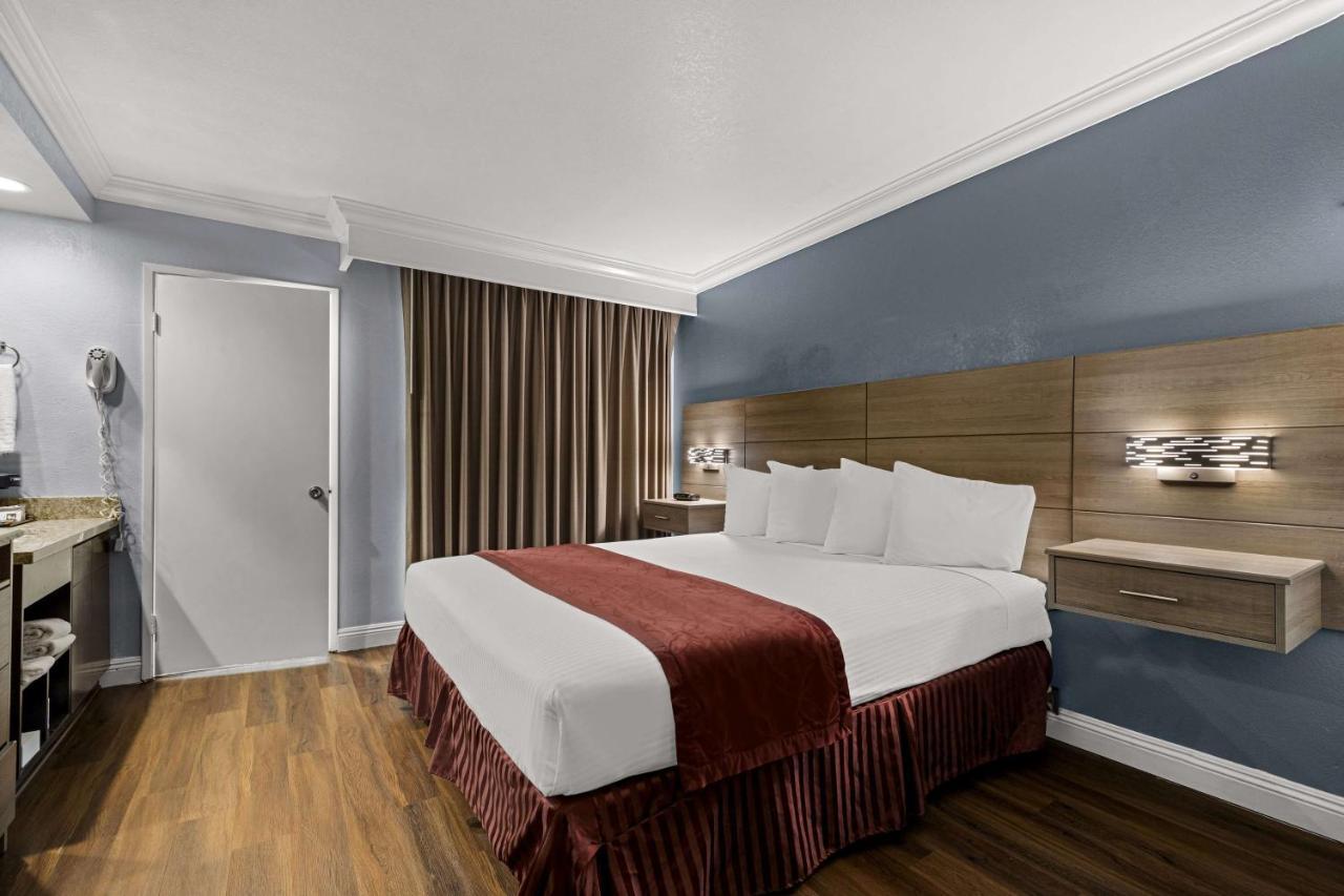 Best Western Moreno Hotel & Suites Lembah Moreno Luaran gambar