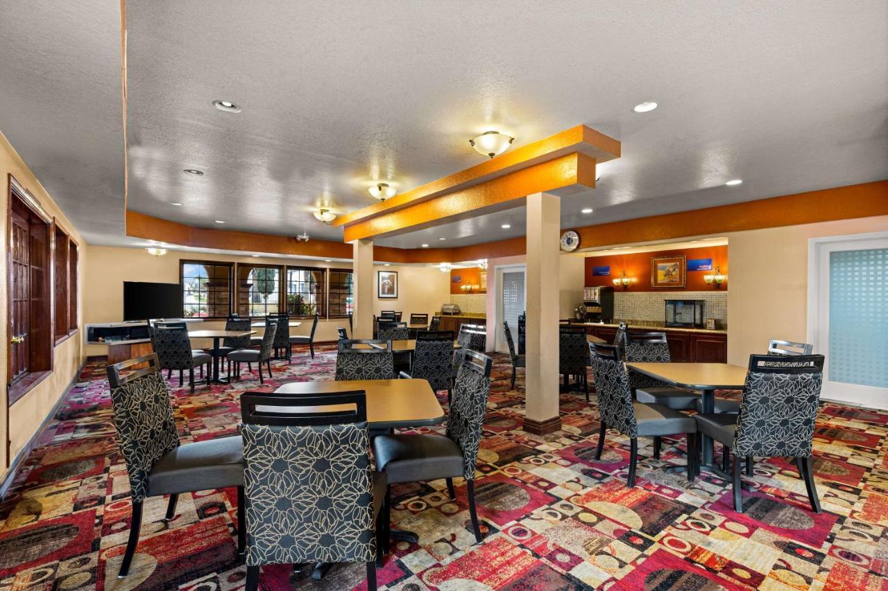 Best Western Moreno Hotel & Suites Lembah Moreno Luaran gambar