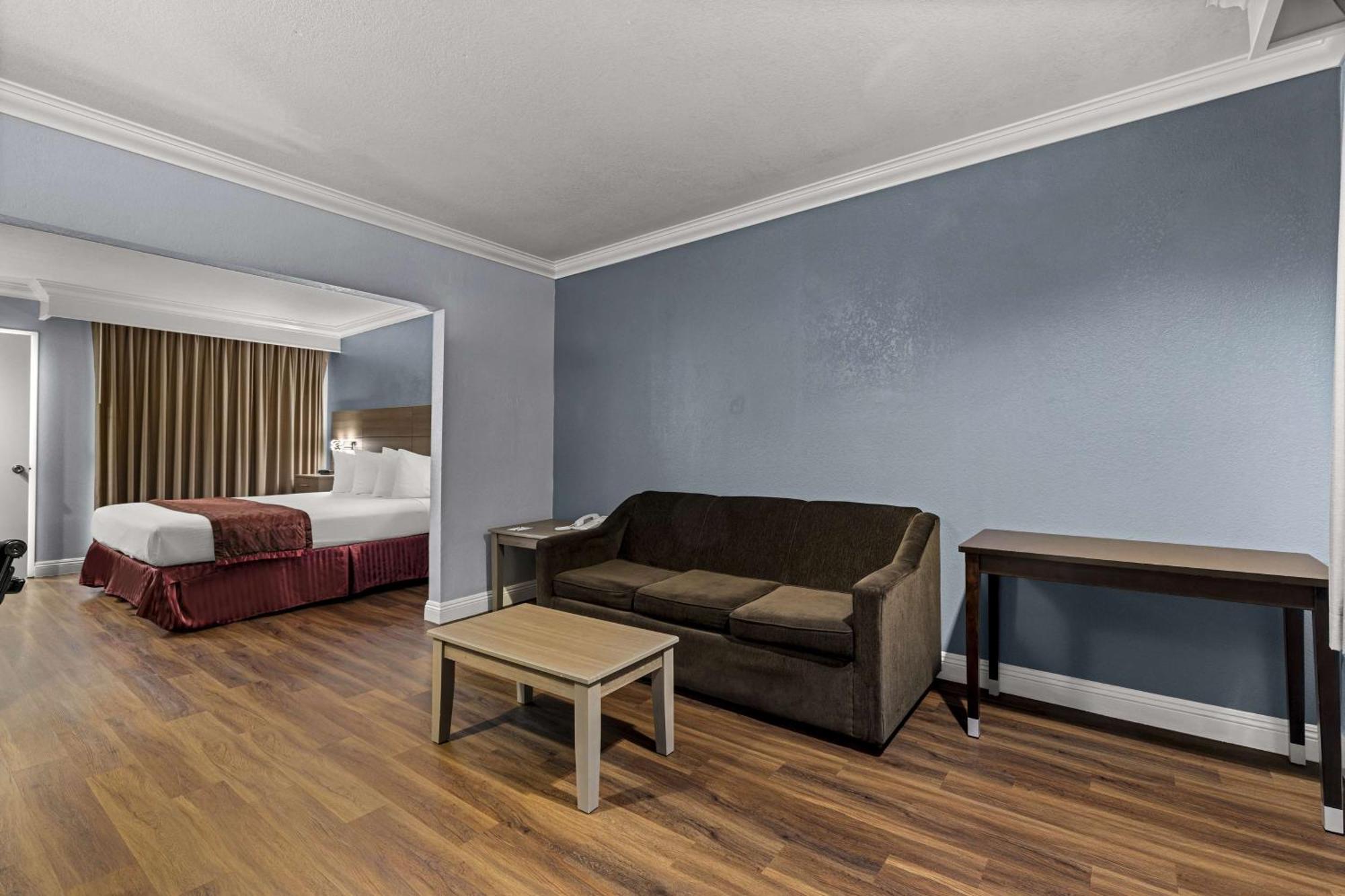 Best Western Moreno Hotel & Suites Lembah Moreno Luaran gambar