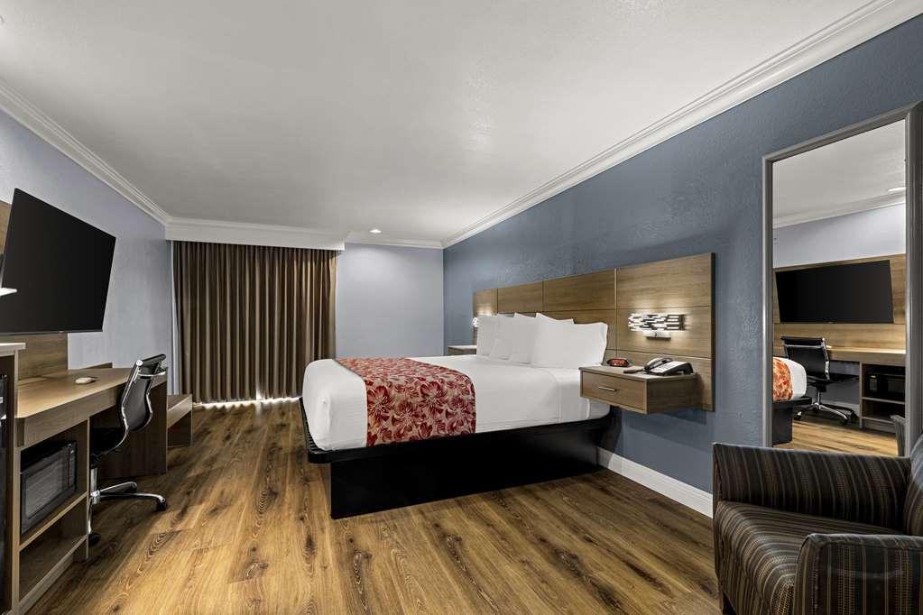 Best Western Moreno Hotel & Suites Lembah Moreno Bilik gambar